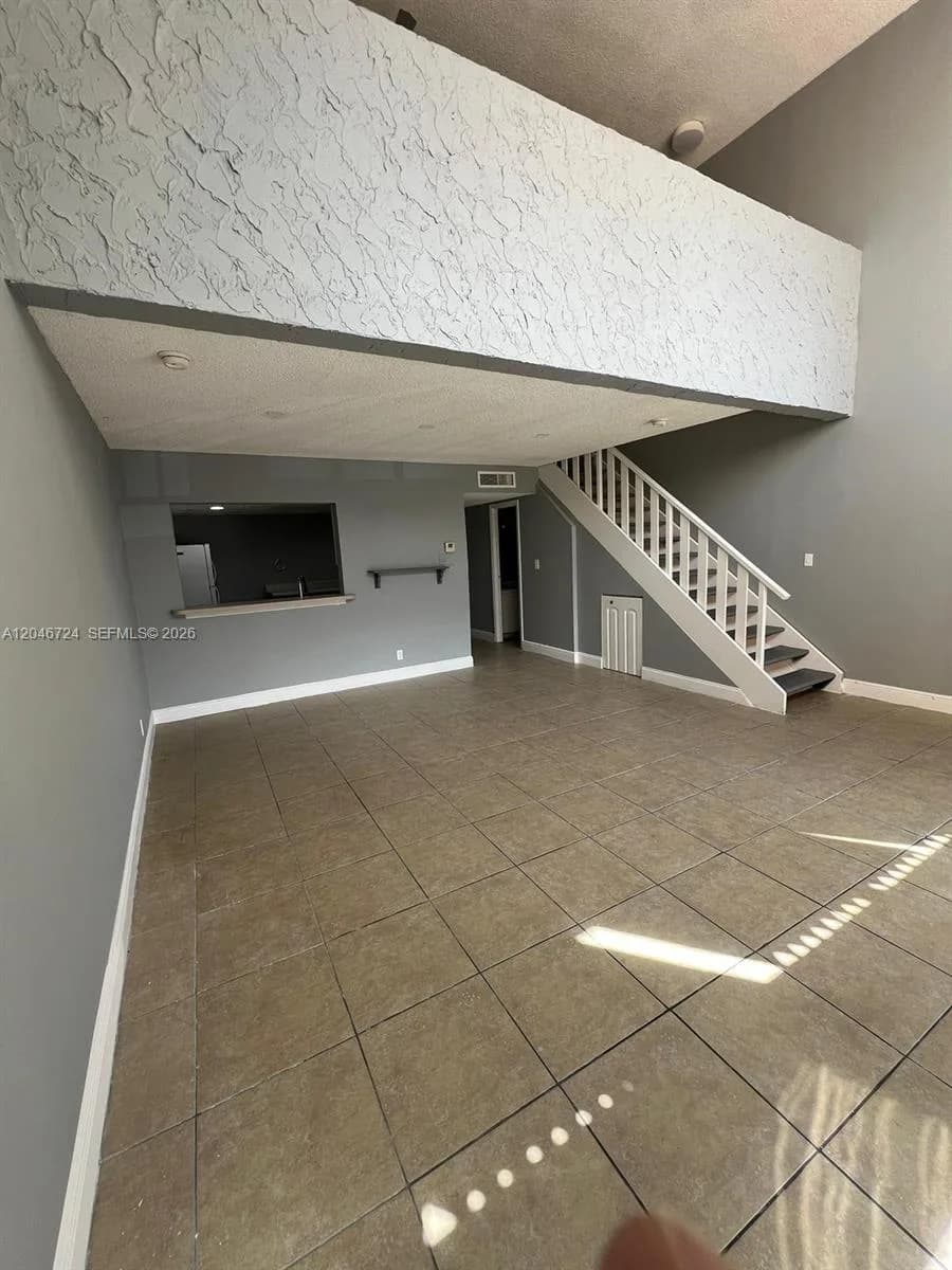 18051 NW 68th Ave # K-204, Hialeah FL 33015