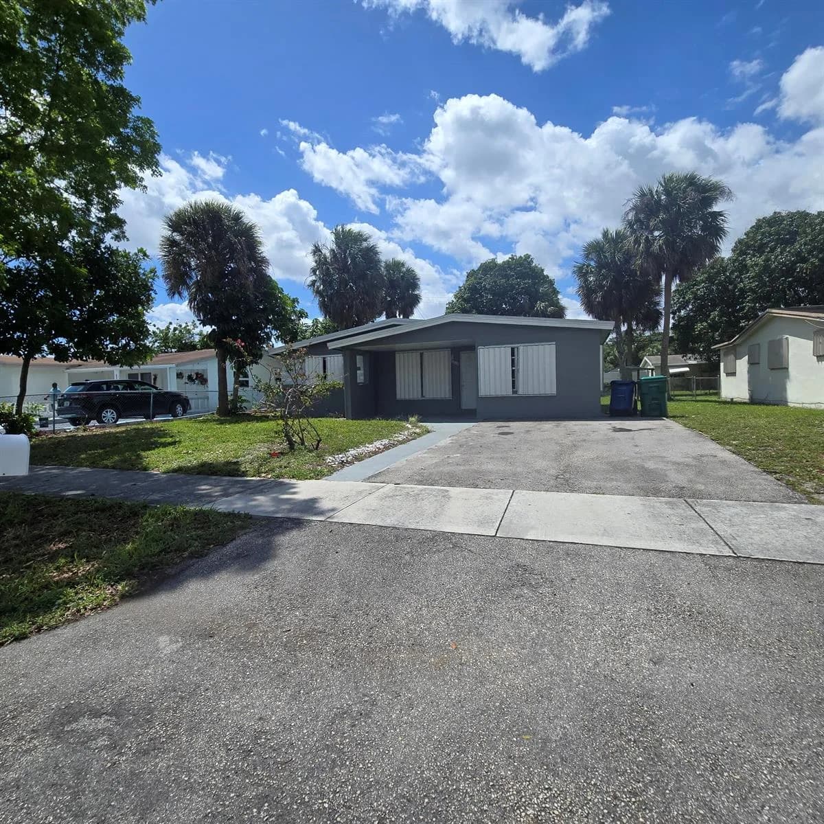 3860 NW 8th Place, Lauderhill FL 33311