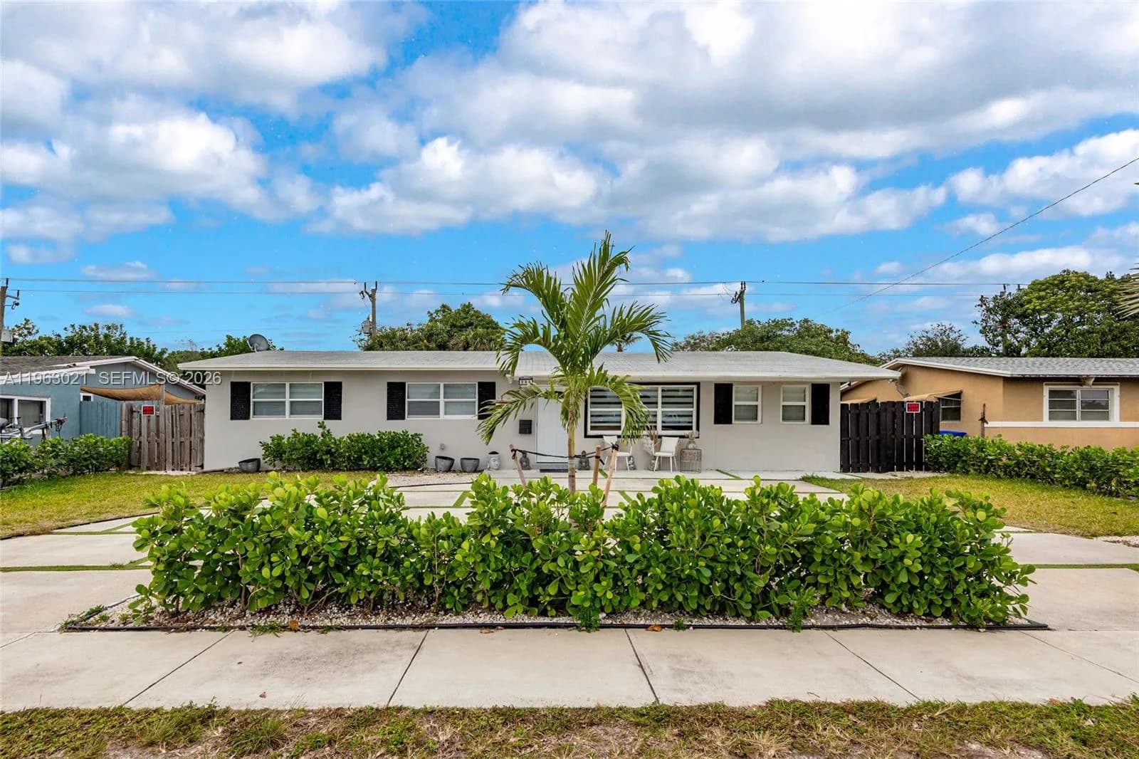 200 SW 69th Ter, Pembroke Pines FL 33023