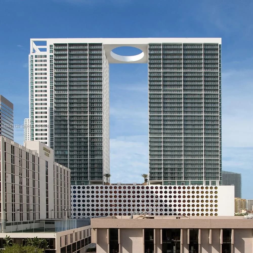 500 Brickell Ave # 1808, Miami, FL 33131