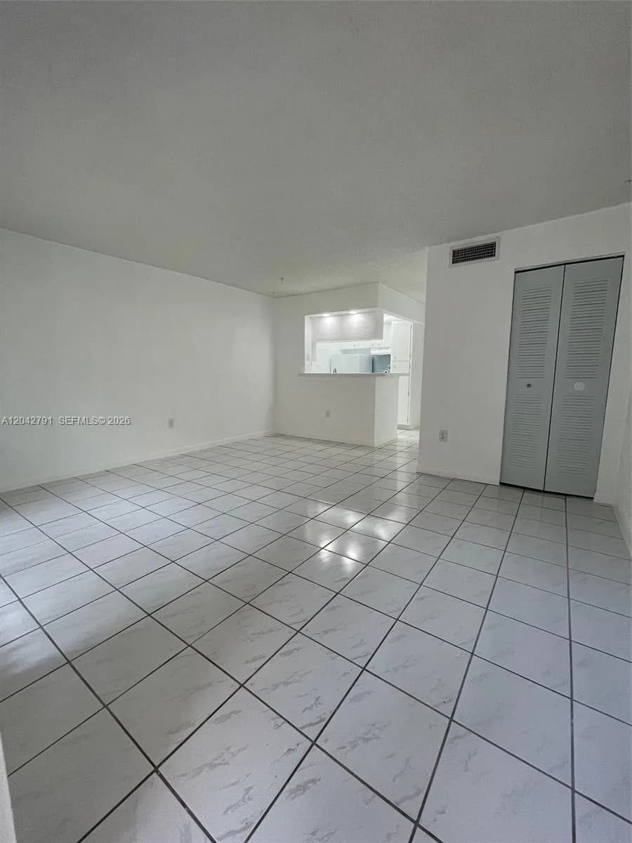 10832 SW 88th St # U13, Miami, FL 33176