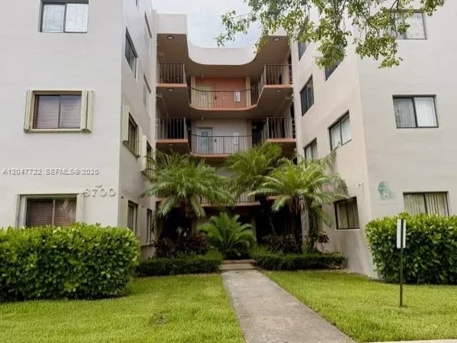 8700 SW 133rd Ave Rd # 302, Miami, FL 33183