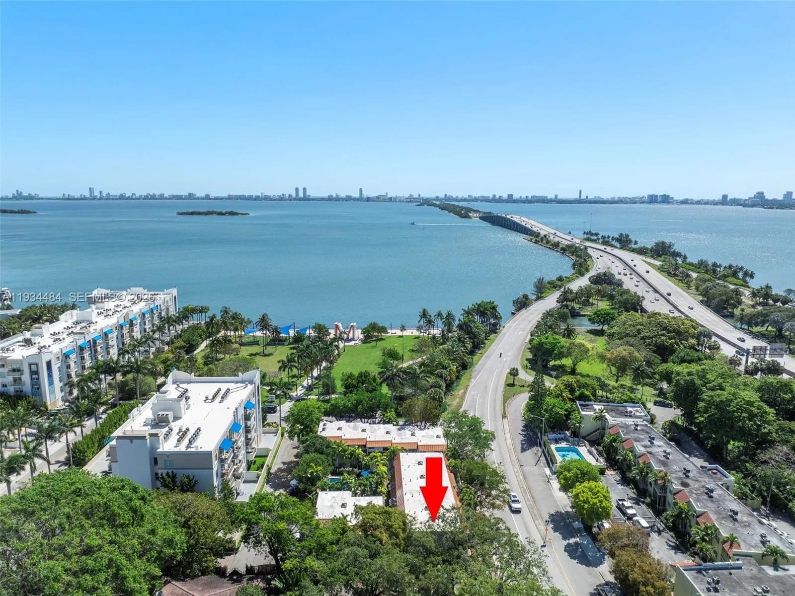 515 NE 38th St # 10, Miami, FL 33137