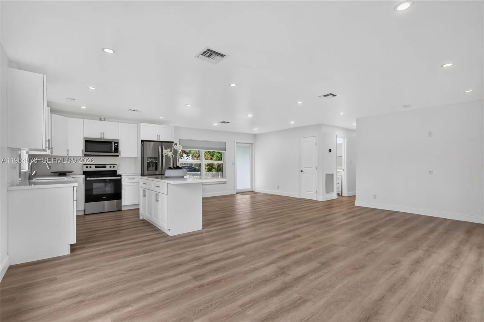 3042 Hayes St, Hollywood FL 33021