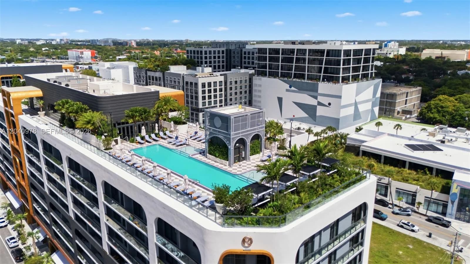 2700 NW 2nd # 317, Miami, FL 33127