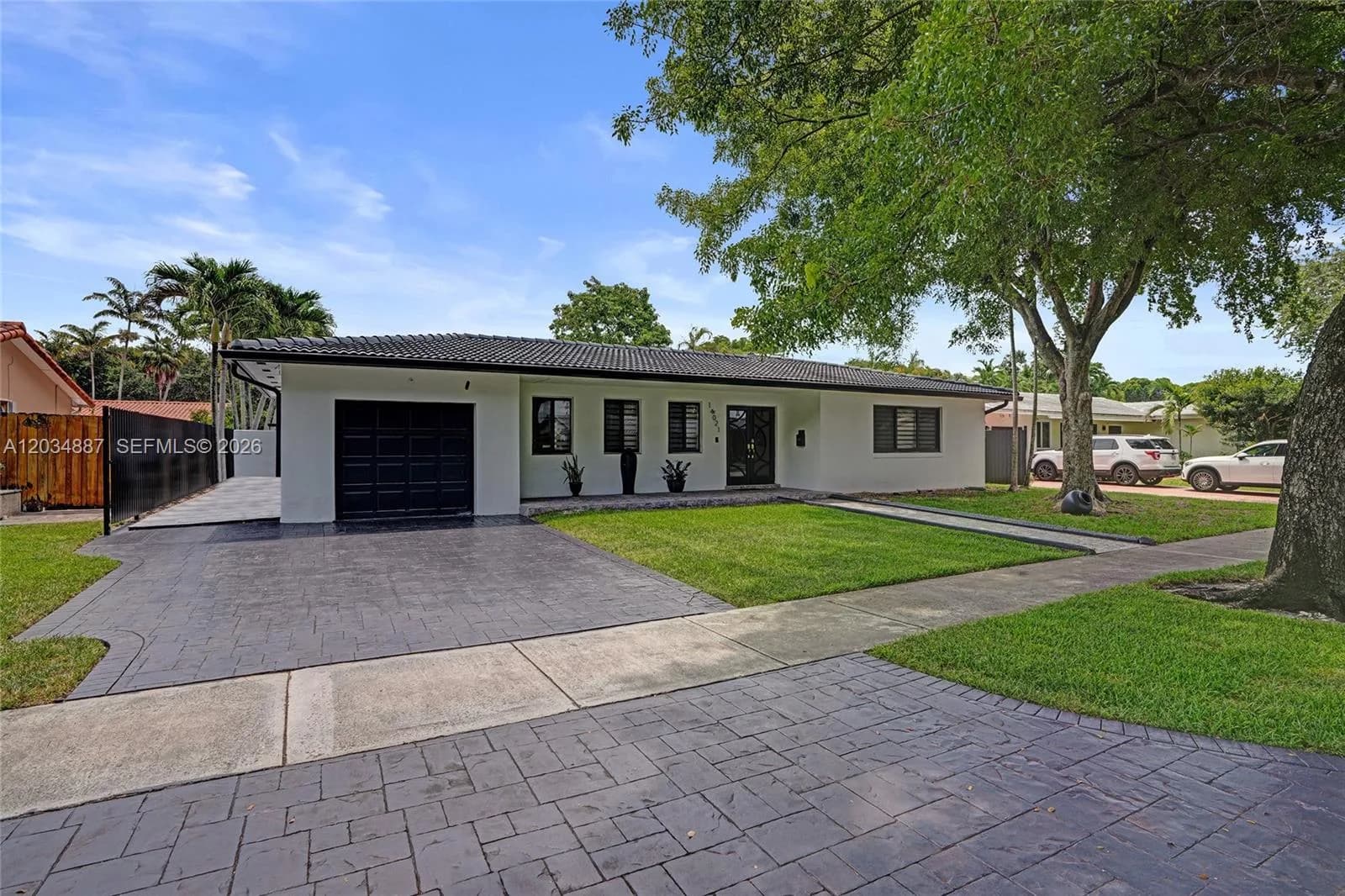 14021 Cypress Ct, Miami Lakes FL 33014