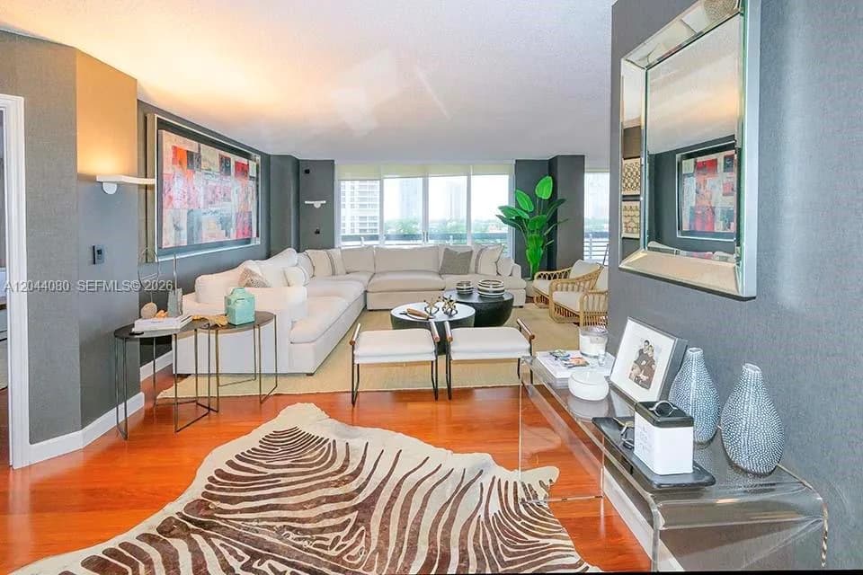 3600 Mystic Pointe Dr # 718, Aventura FL 33180