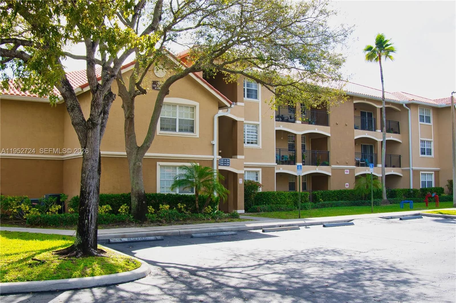 215 SW 117th Ter # 14304, Pembroke Pines FL 33025