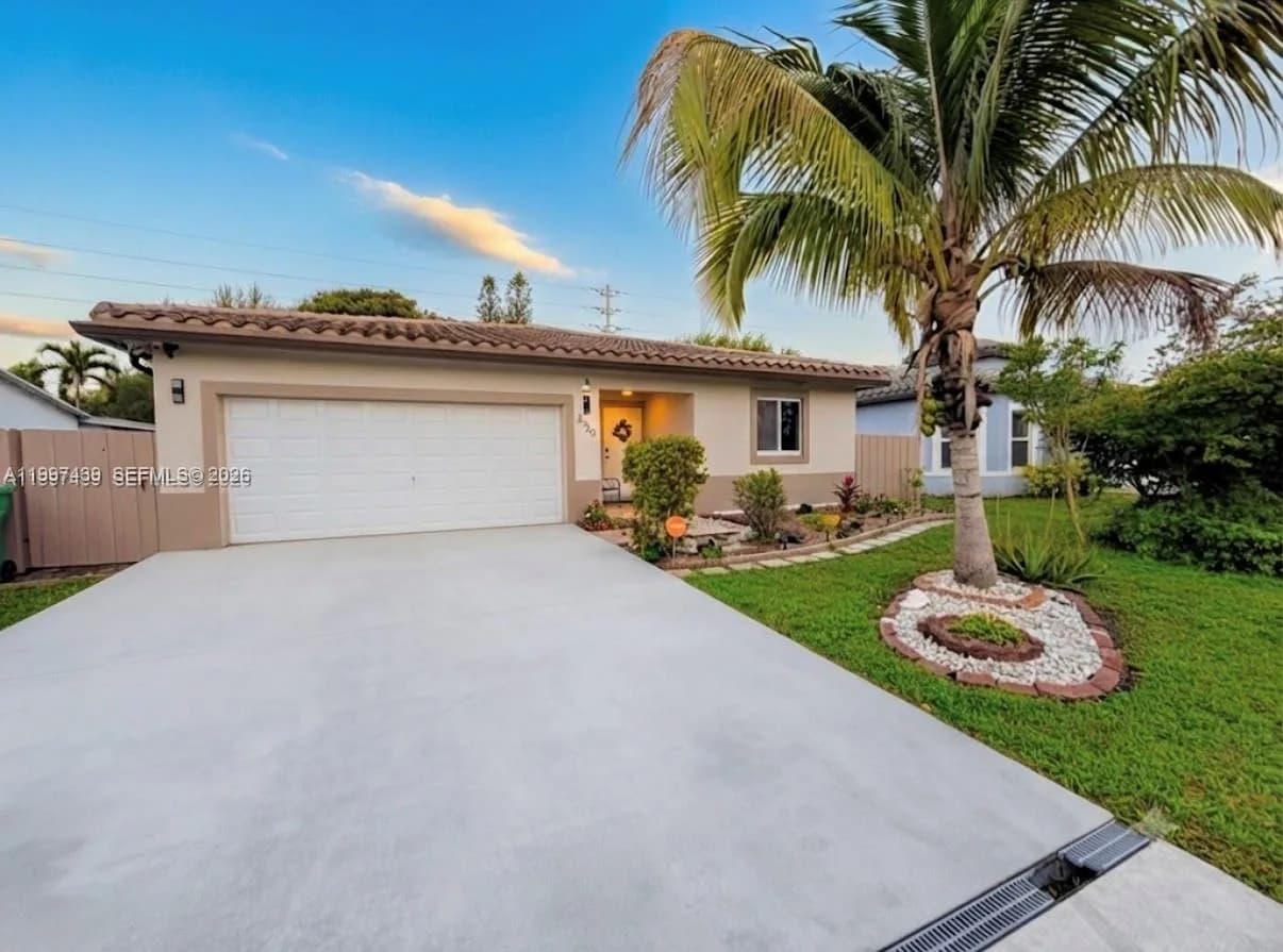 2720 NW 11th St, Fort Lauderdale, FL 33311