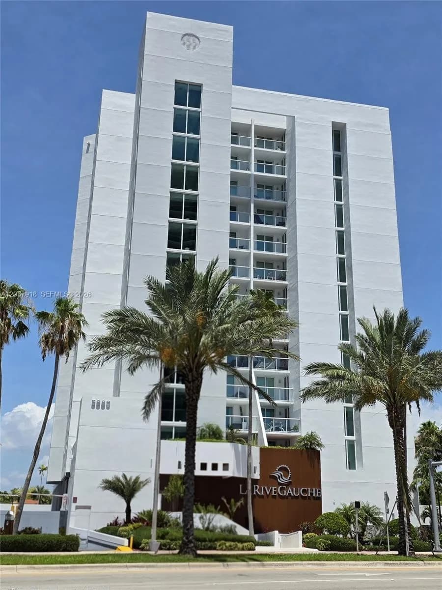 5880 Collins Ave # 302, Miami Beach, FL 33140
