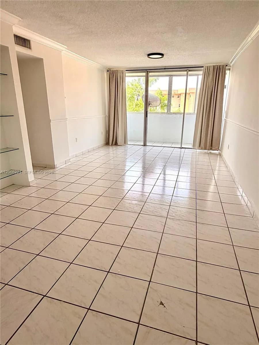 840 NW 87th Ave # 406, Miami, FL 33172