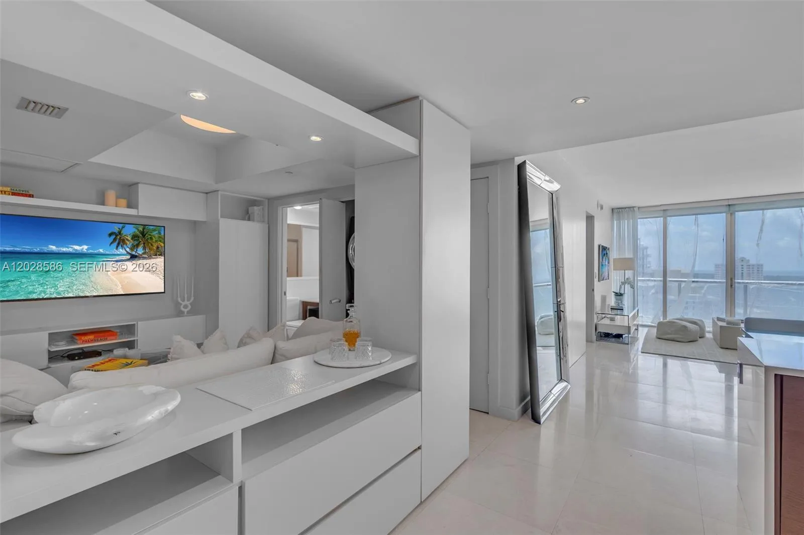 465 Brickell Ave # 2703, Miami FL 33131