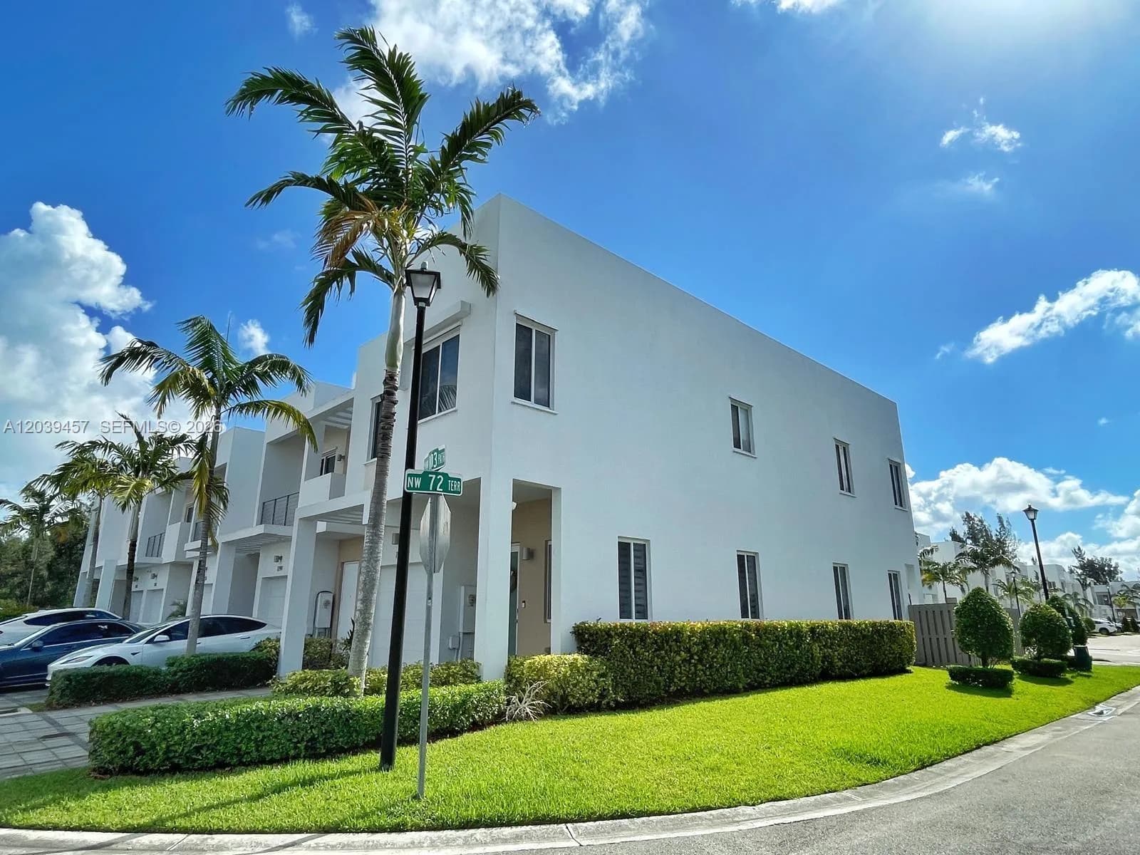 7243 NW 103rd Path, Doral FL 33178