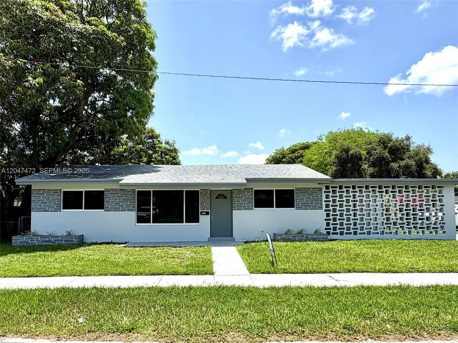 2150 N 66th Ave, Hollywood FL 33024