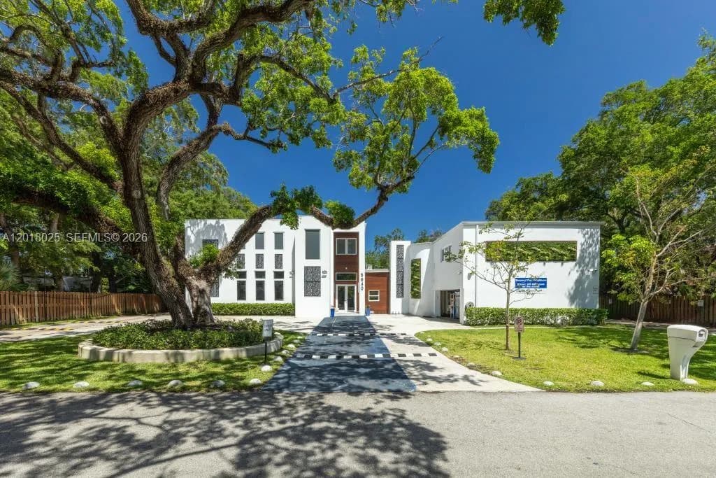 5940 SW 37th Ave, Dania Beach FL 33312