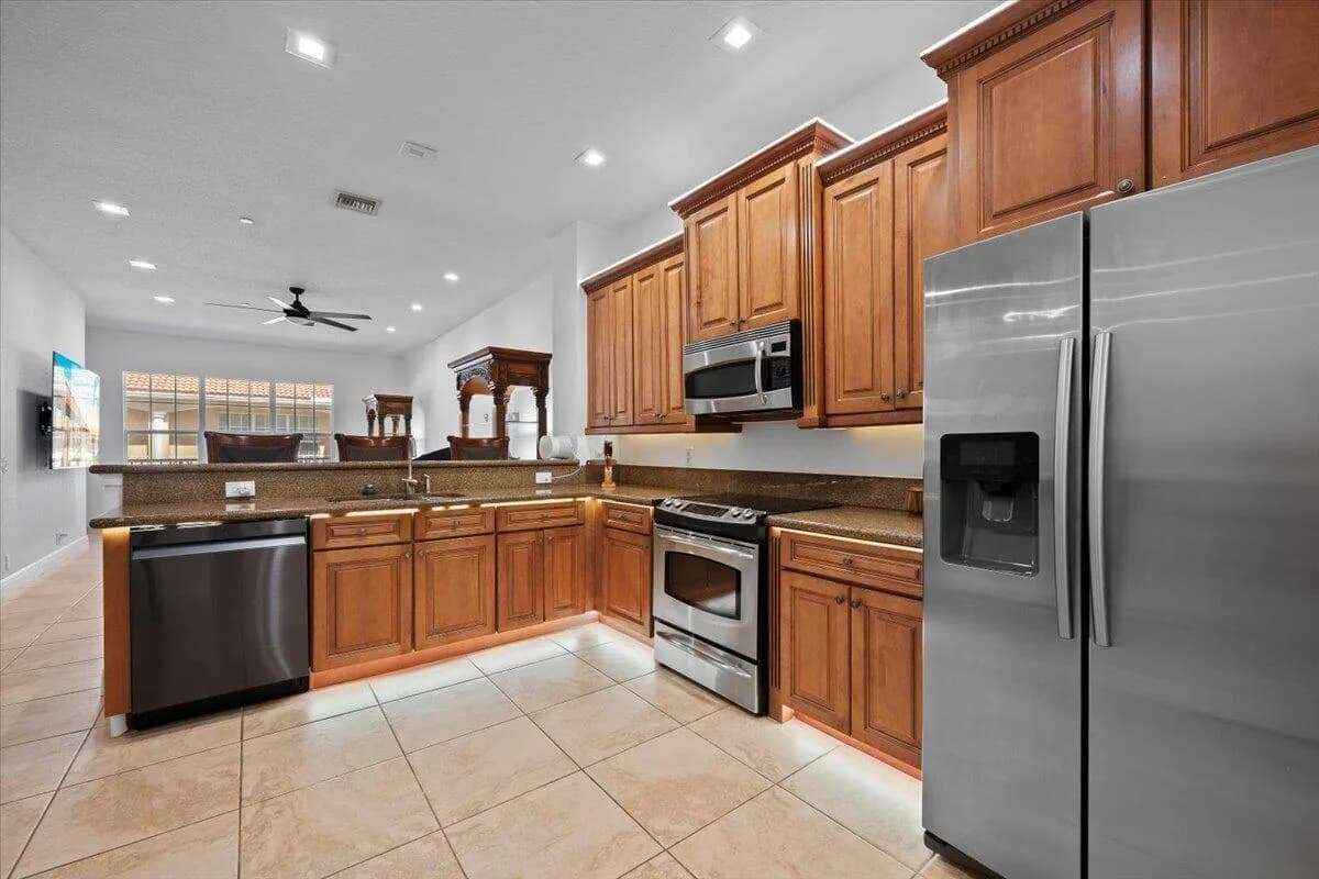 5102 Artesa Way W, Palm Beach Gardens FL 33418