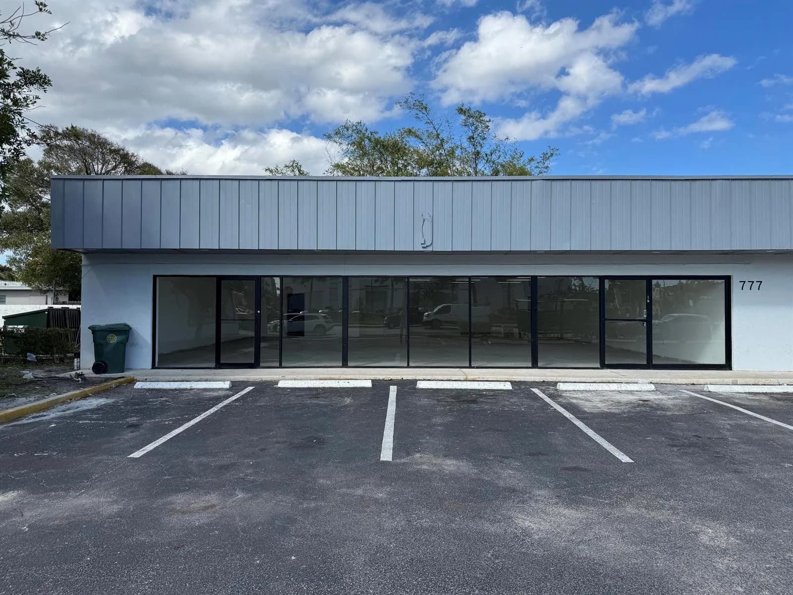777 E Oakland Park Boulevard, Oakland Park FL 33334