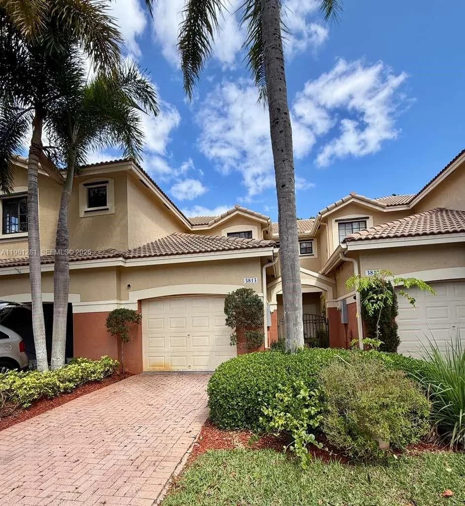 3813 Tree Top Dr, Weston FL 33332