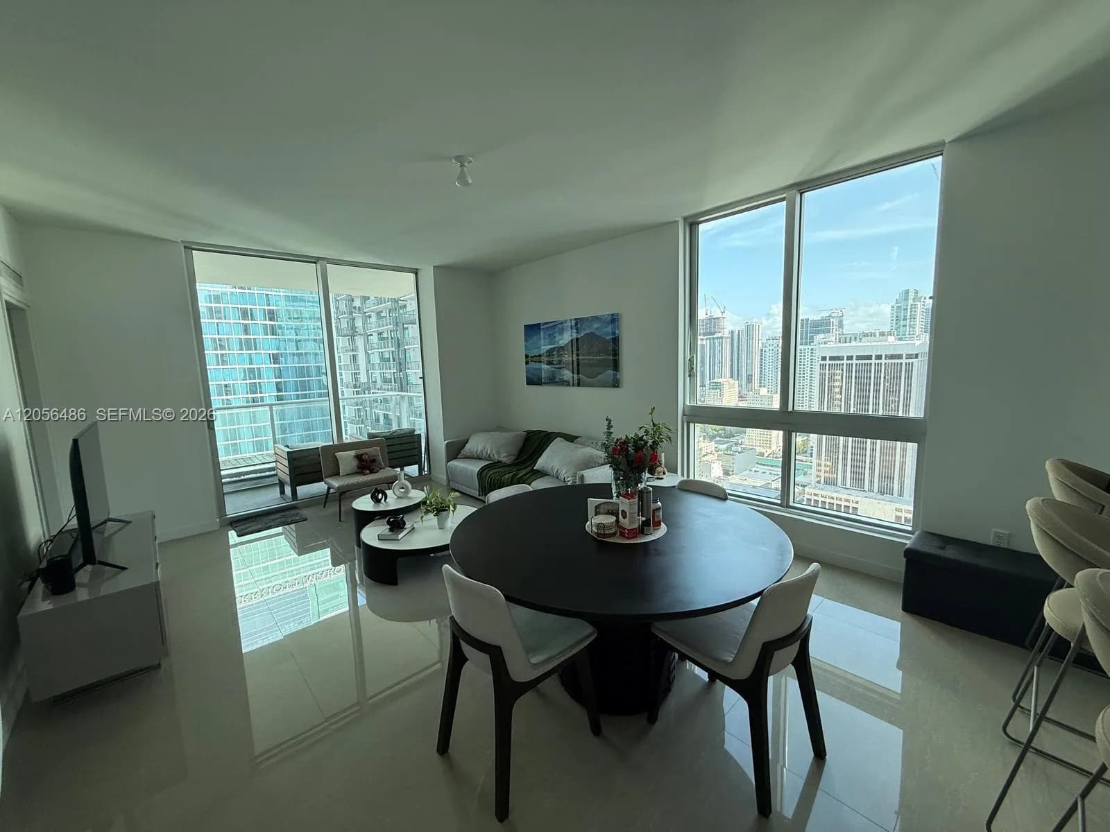 300 S Biscayne Blvd # T-3301, Miami, FL 33131