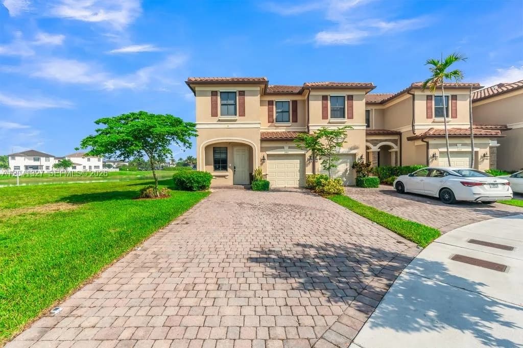3401 W 94th Ter, Hialeah FL 33018-2079