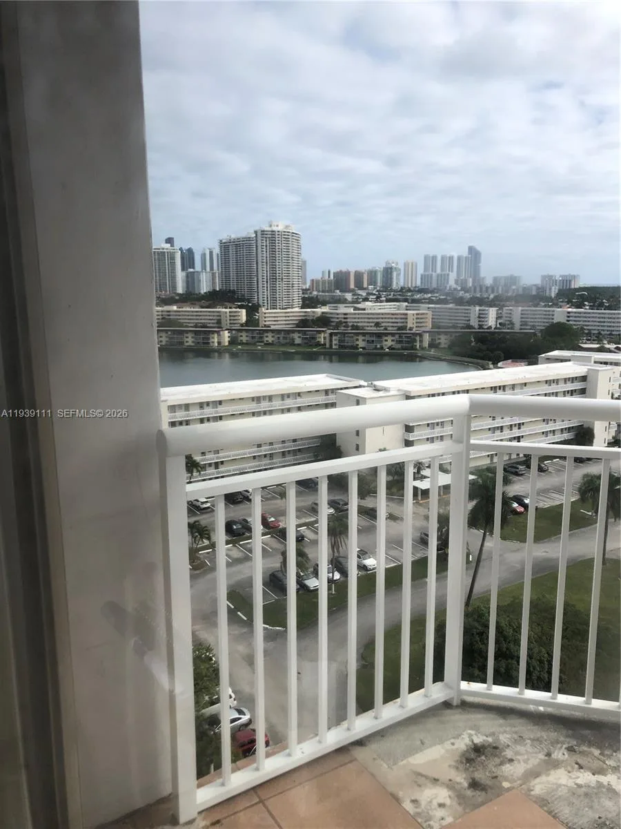 18011 Biscayne Blvd # 1403, Aventura, FL 33160