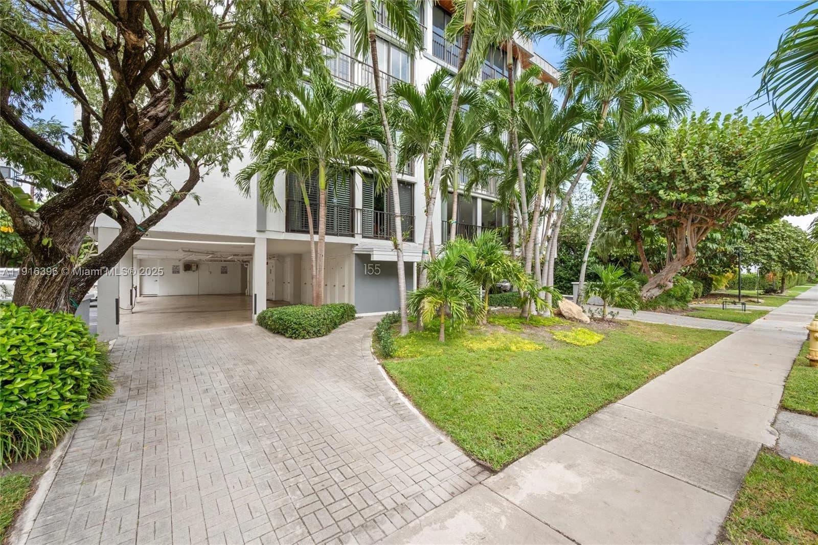 155 Sunrise Dr # 4B, Key Biscayne, FL 33149