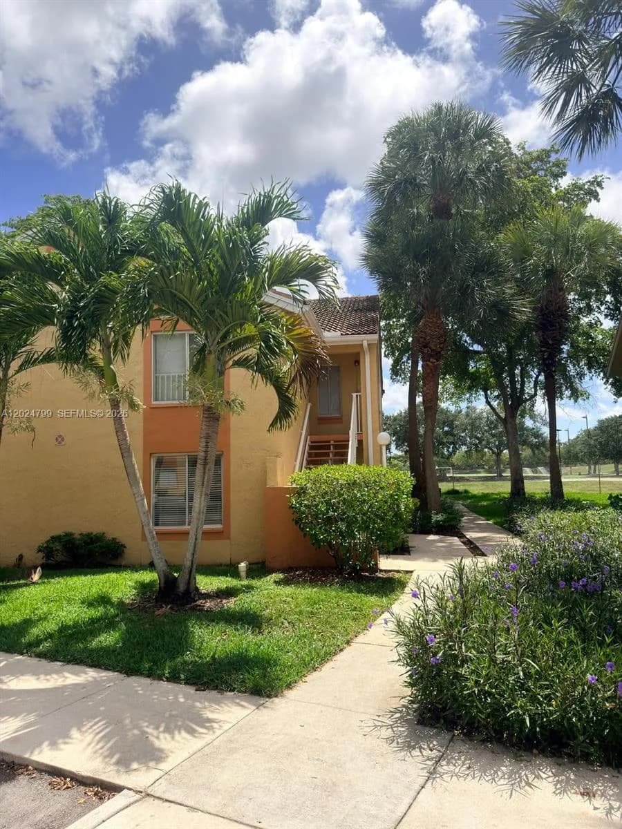 1025 Coral Club Dr # 1025, Coral Springs FL 33071