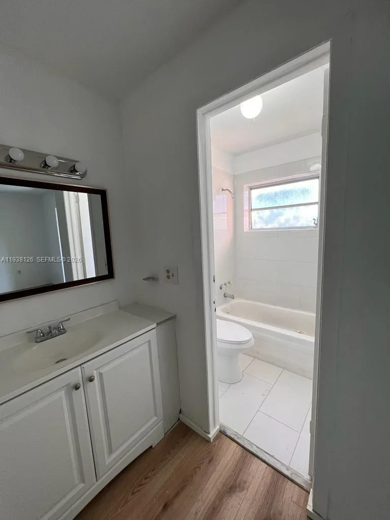 20520 NW 15th Ave # 221, Miami Gardens, FL 33169