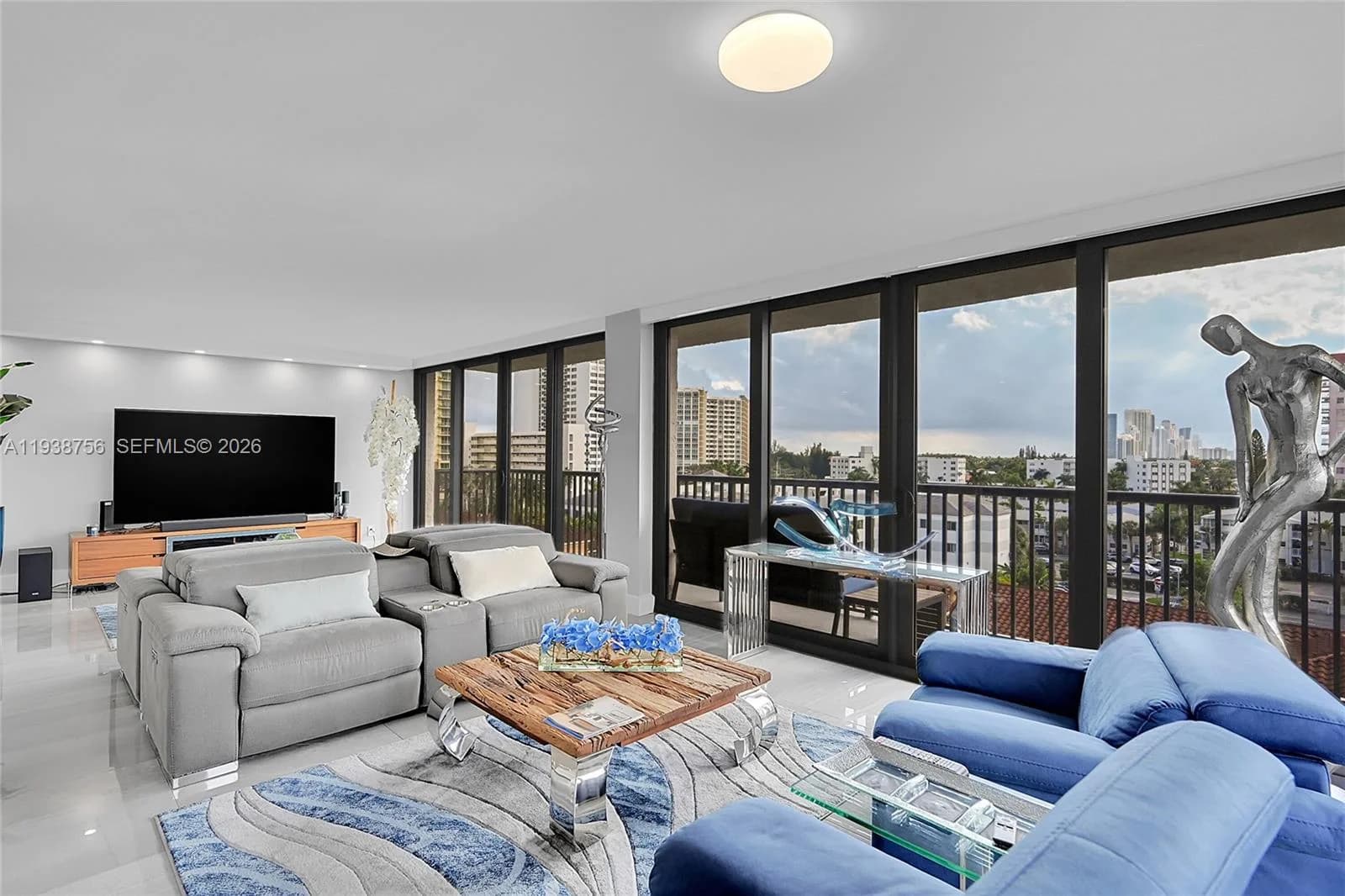 2049 S Ocean Dr # 701, Hallandale Beach, FL 33009