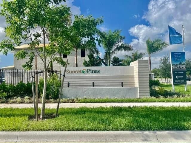 15929 SW 2nd Pl, Pembroke Pines, FL 33027