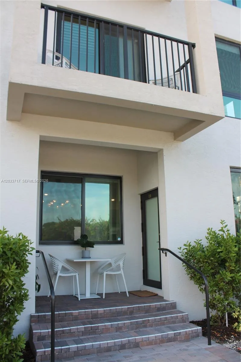 8265 NW 41 ST # C-110, Doral FL 33166