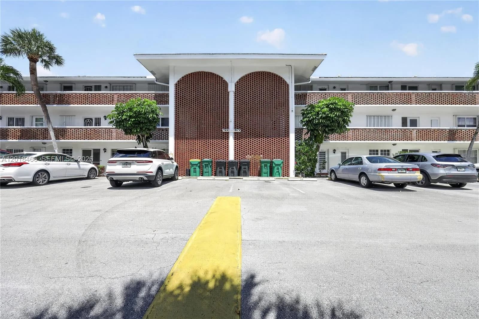 2050 NE 39th St # W112, Lighthouse Point FL 33064
