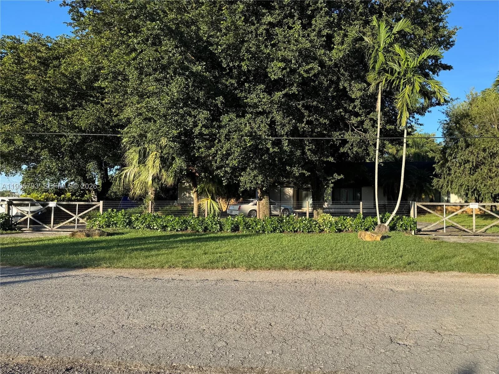 18750 SW 207th Ave, Miami FL 33187
