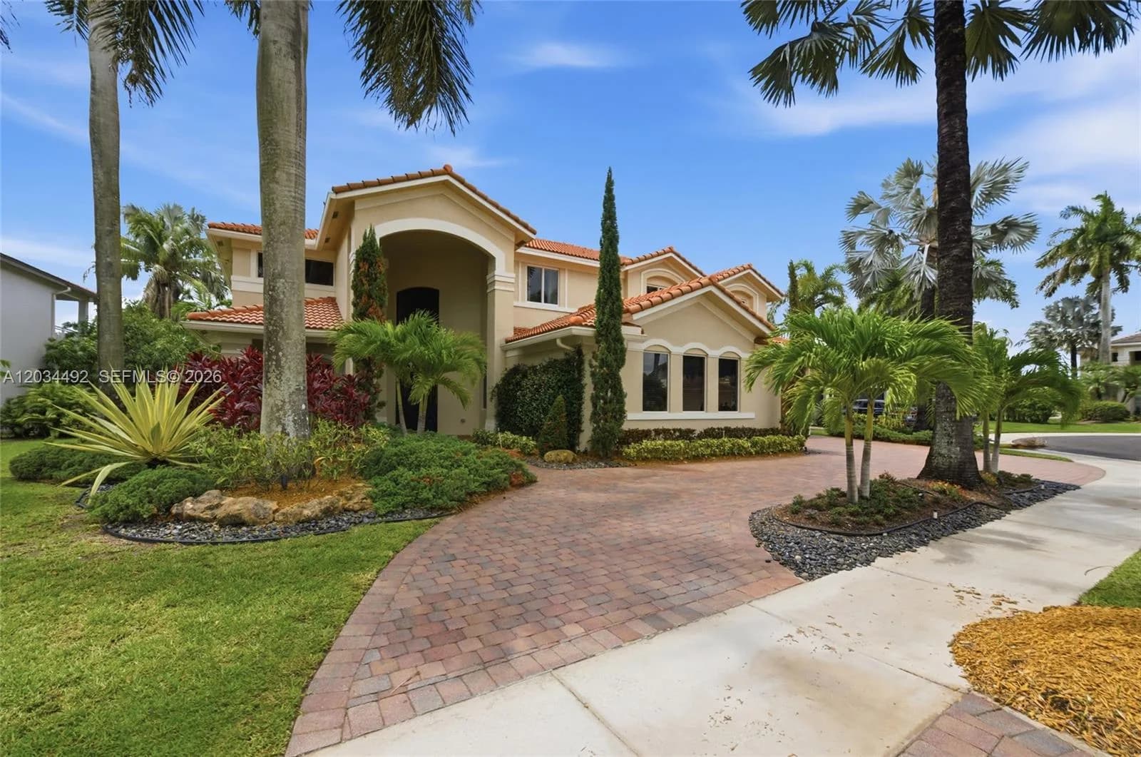 929 Gulfstream Ct, Weston FL 33327