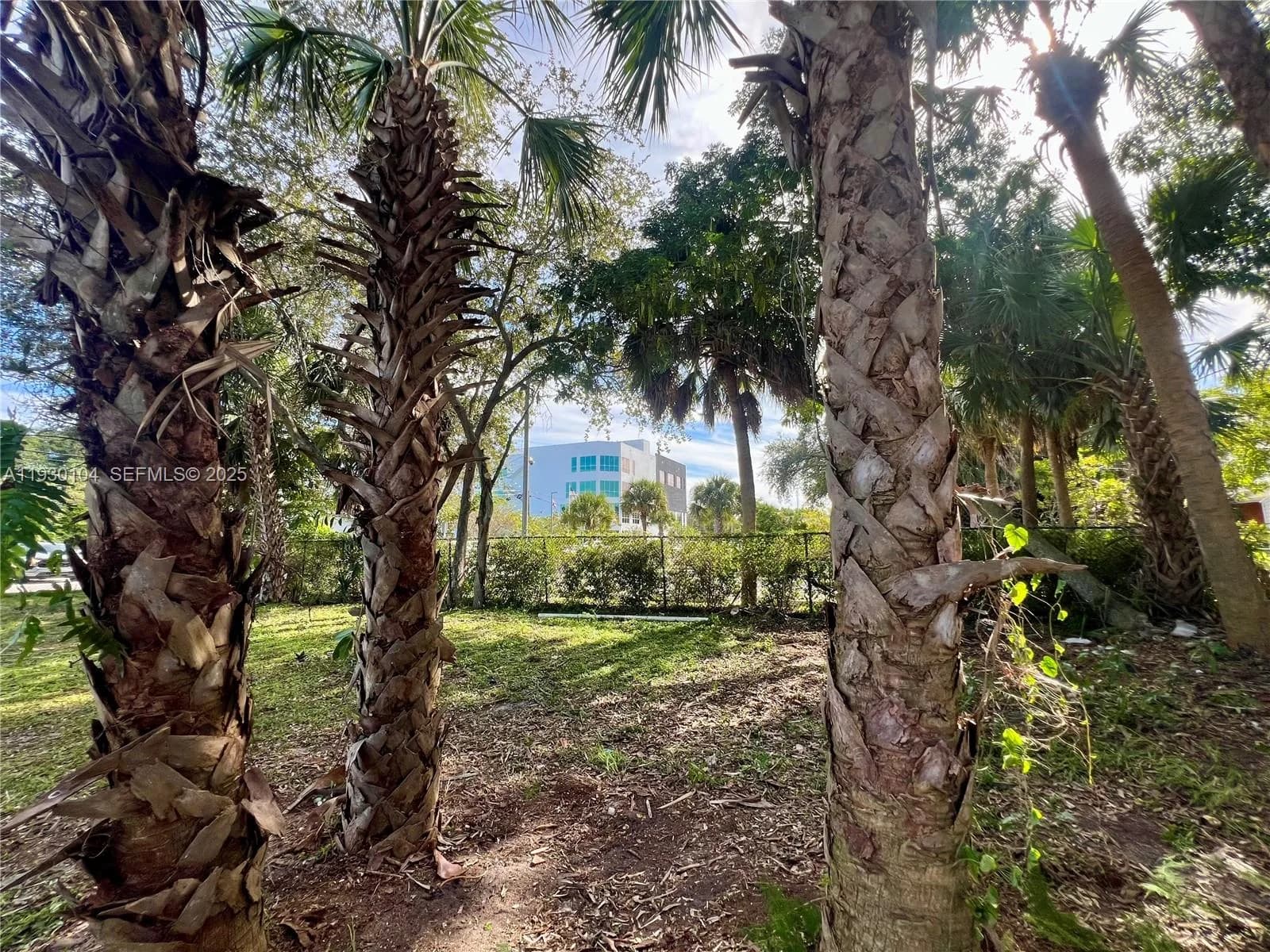 633 NW 14th Ter, Fort Lauderdale FL 33311