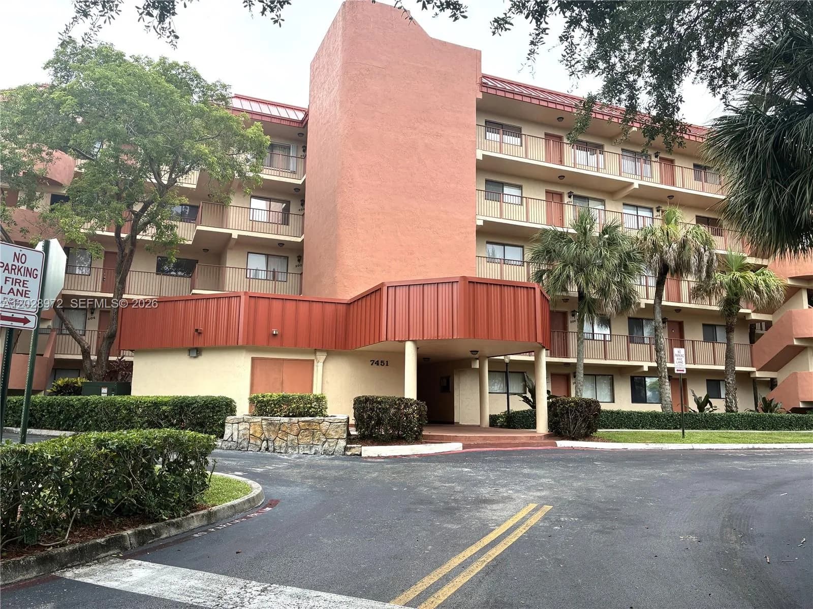 7451 NW 16th St # 403, Plantation FL 33313