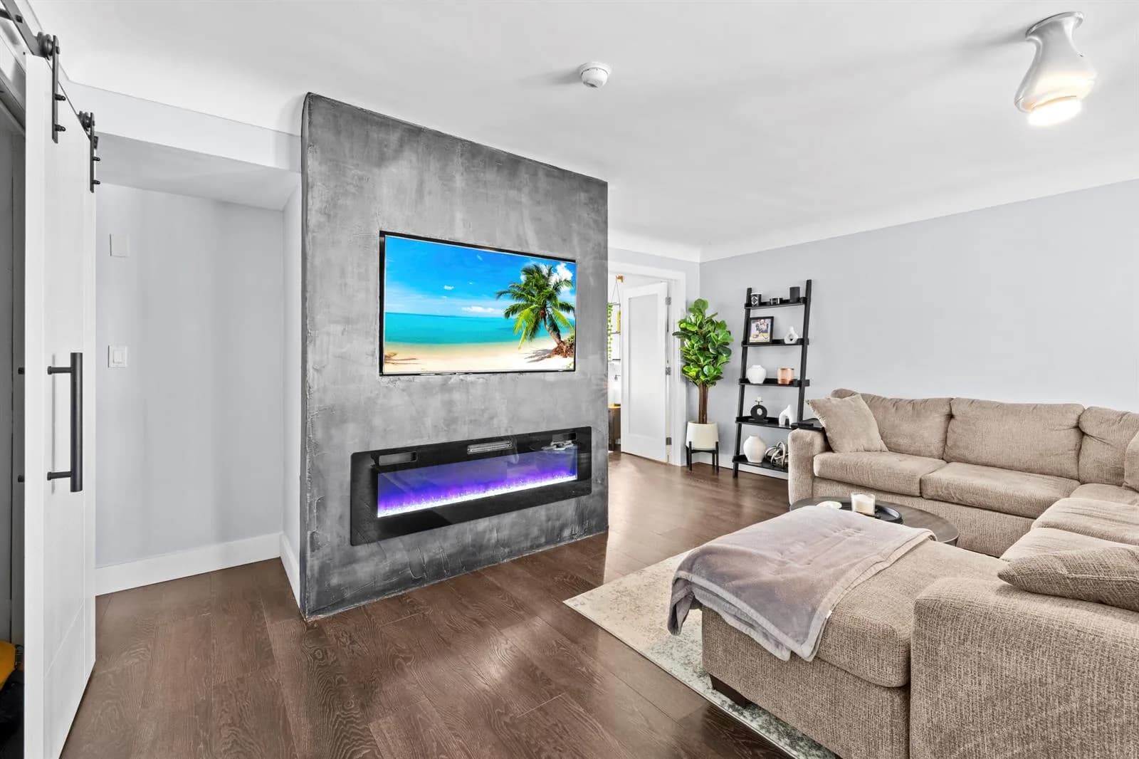 535 Hendricks Isle # 302, Fort Lauderdale, FL 33301