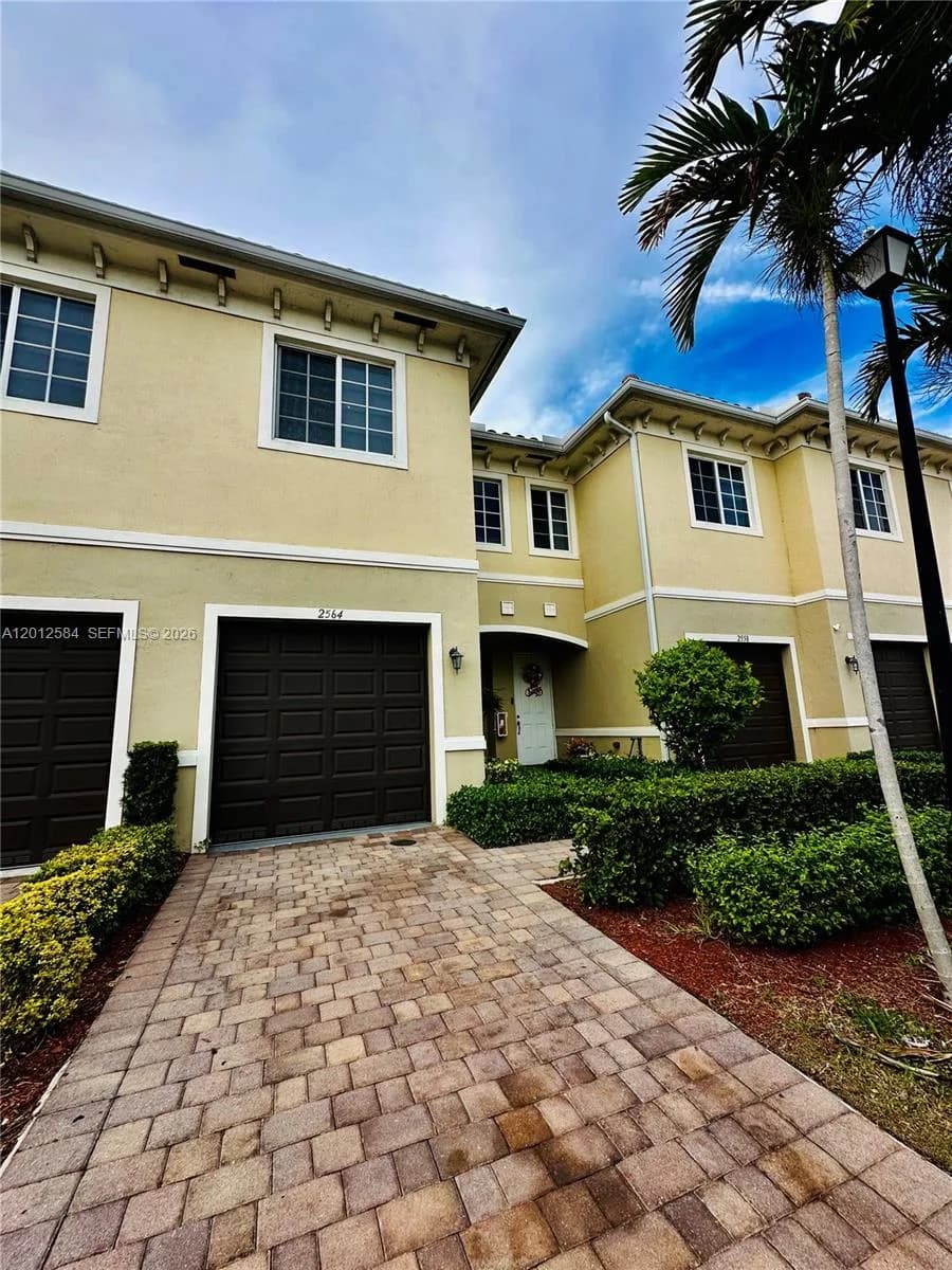 2574 SW 81st Ter # 2564, Miramar FL 33025