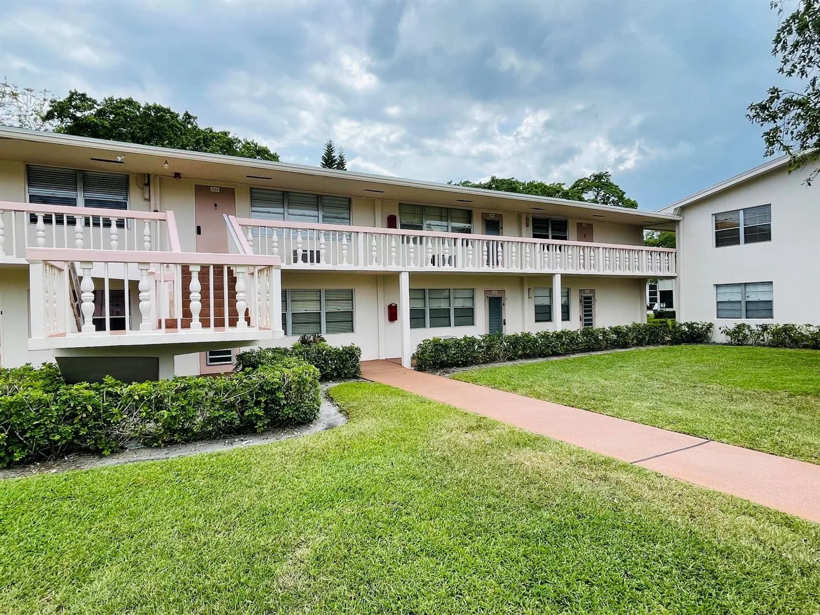 333 Farnham P, Deerfield Beach FL 33442