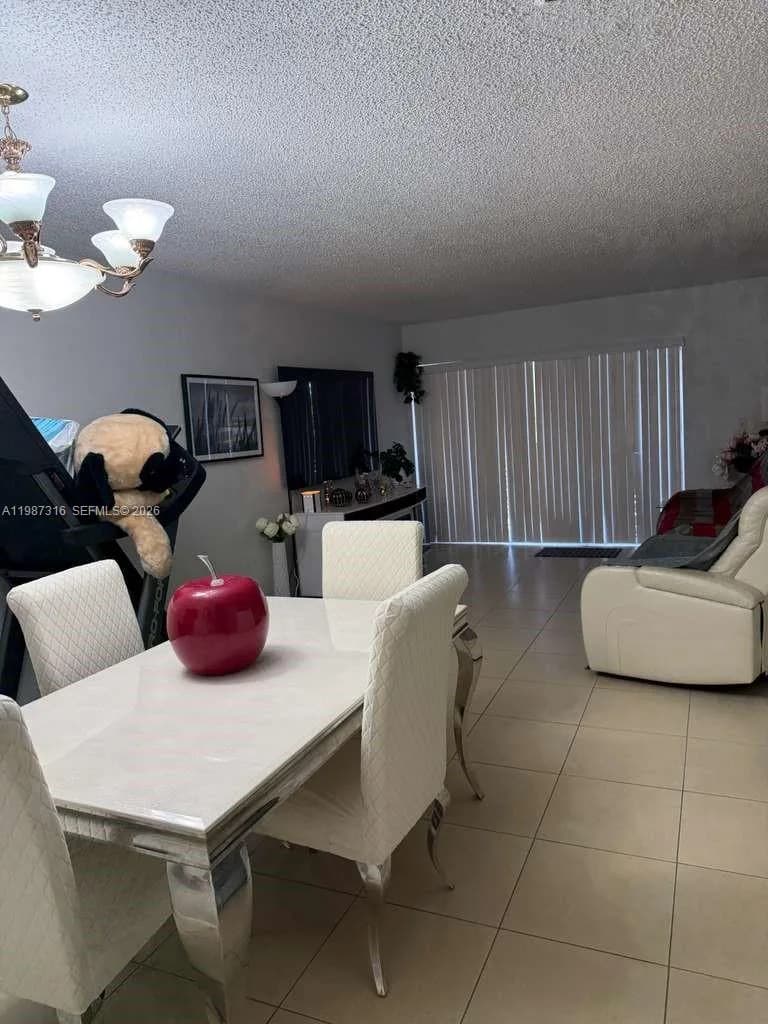 1900 W 68th St # A205, Hialeah FL 33014