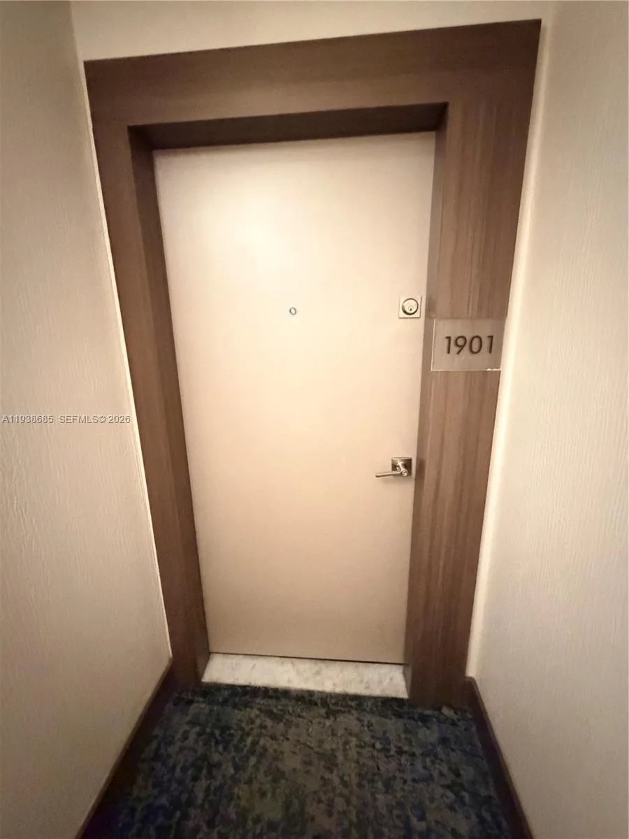 3701 N Country Club Dr # 1901, Aventura FL 33180