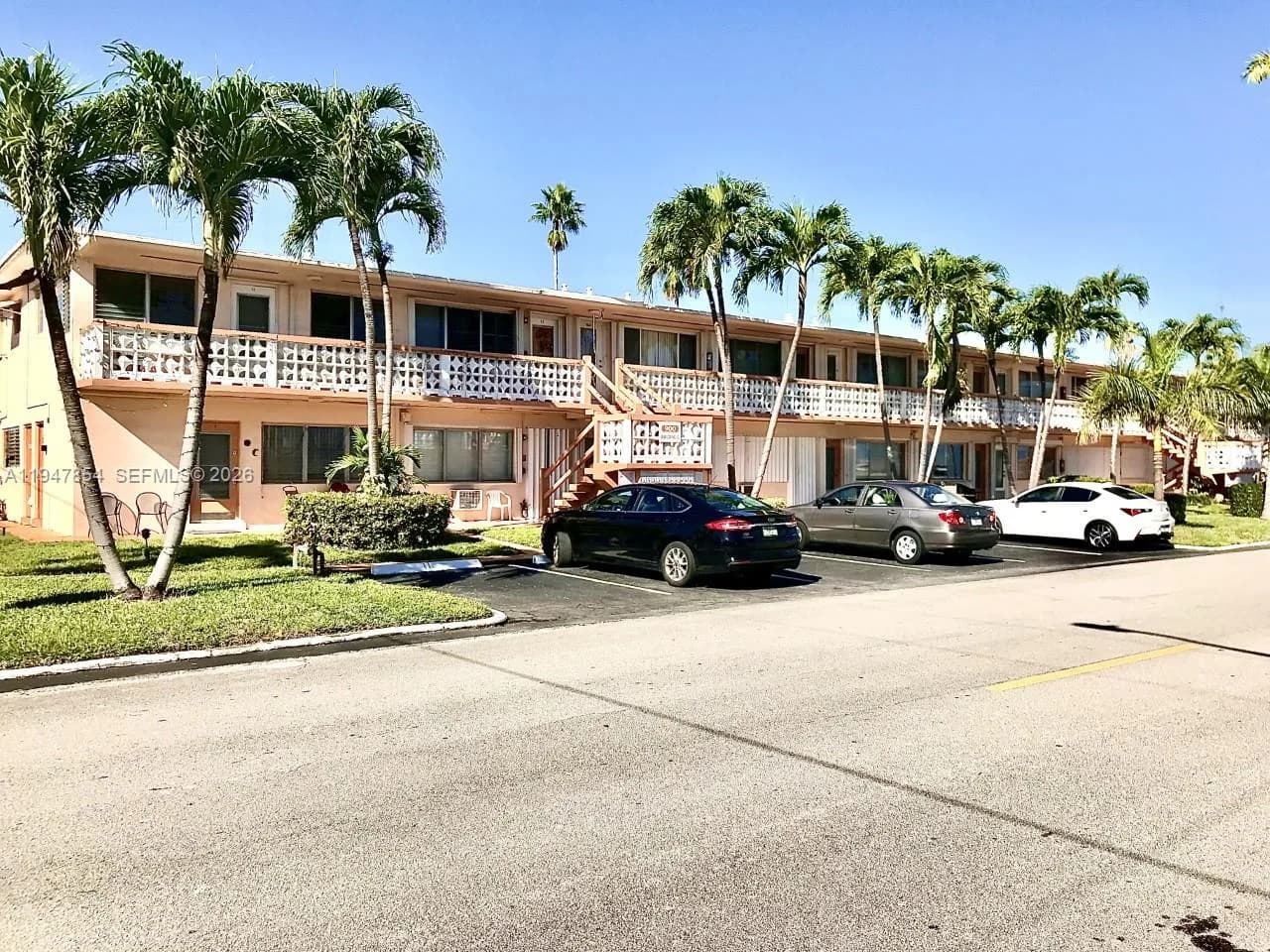 900 SW 11th Ave # 7C, Hallandale Beach, FL 33009