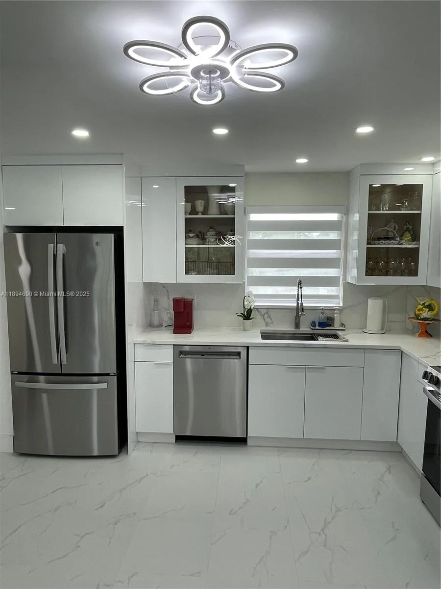 150 S Hollybrook Ter # 303, Pembroke Pines FL 33025