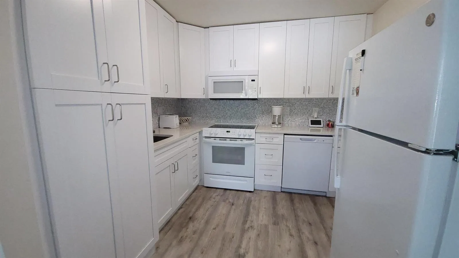 50 Plymouth F, West Palm Beach FL 33417