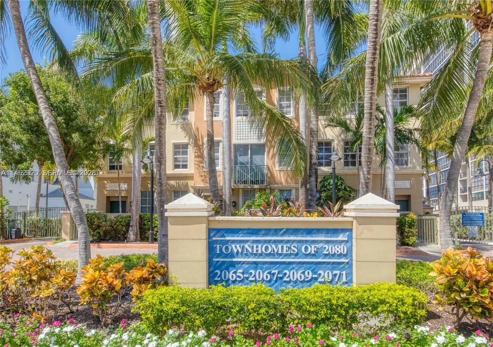 2069 S Ocean Dr # TH12, Hallandale Beach FL 33009