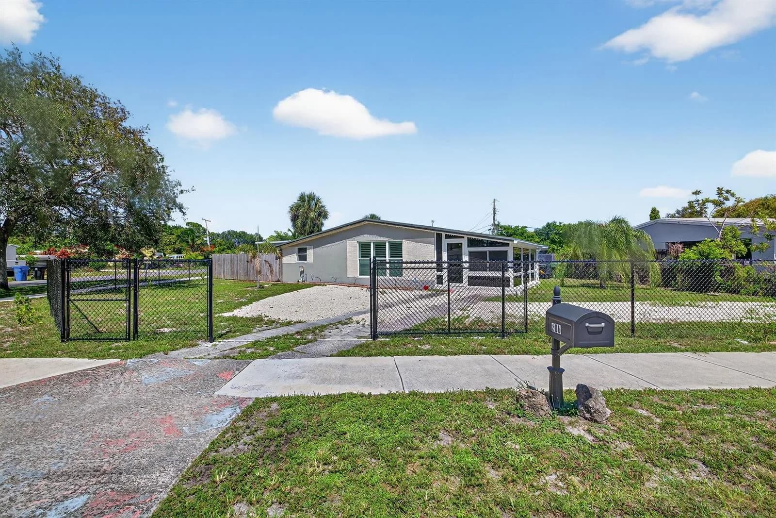 300 SW 25th Avenue, Fort Lauderdale, FL 33312
