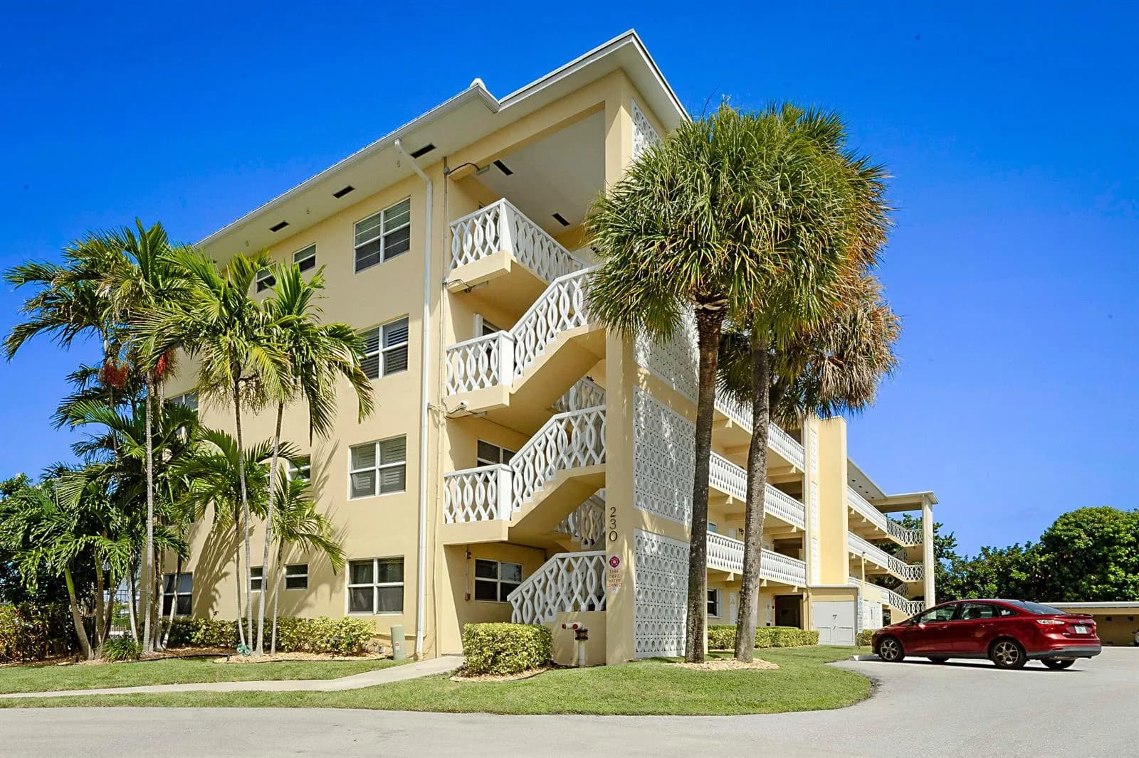 230 N Federal Hwy # 305, Deerfield Beach FL 33441