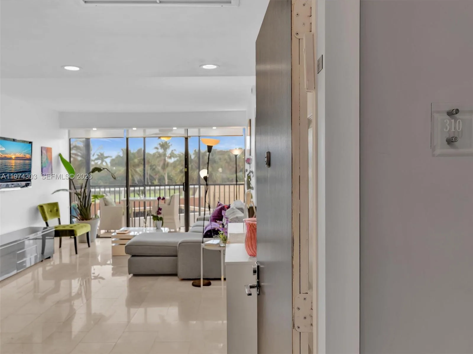 20335 W Country Club Dr # 310, Aventura FL 33180