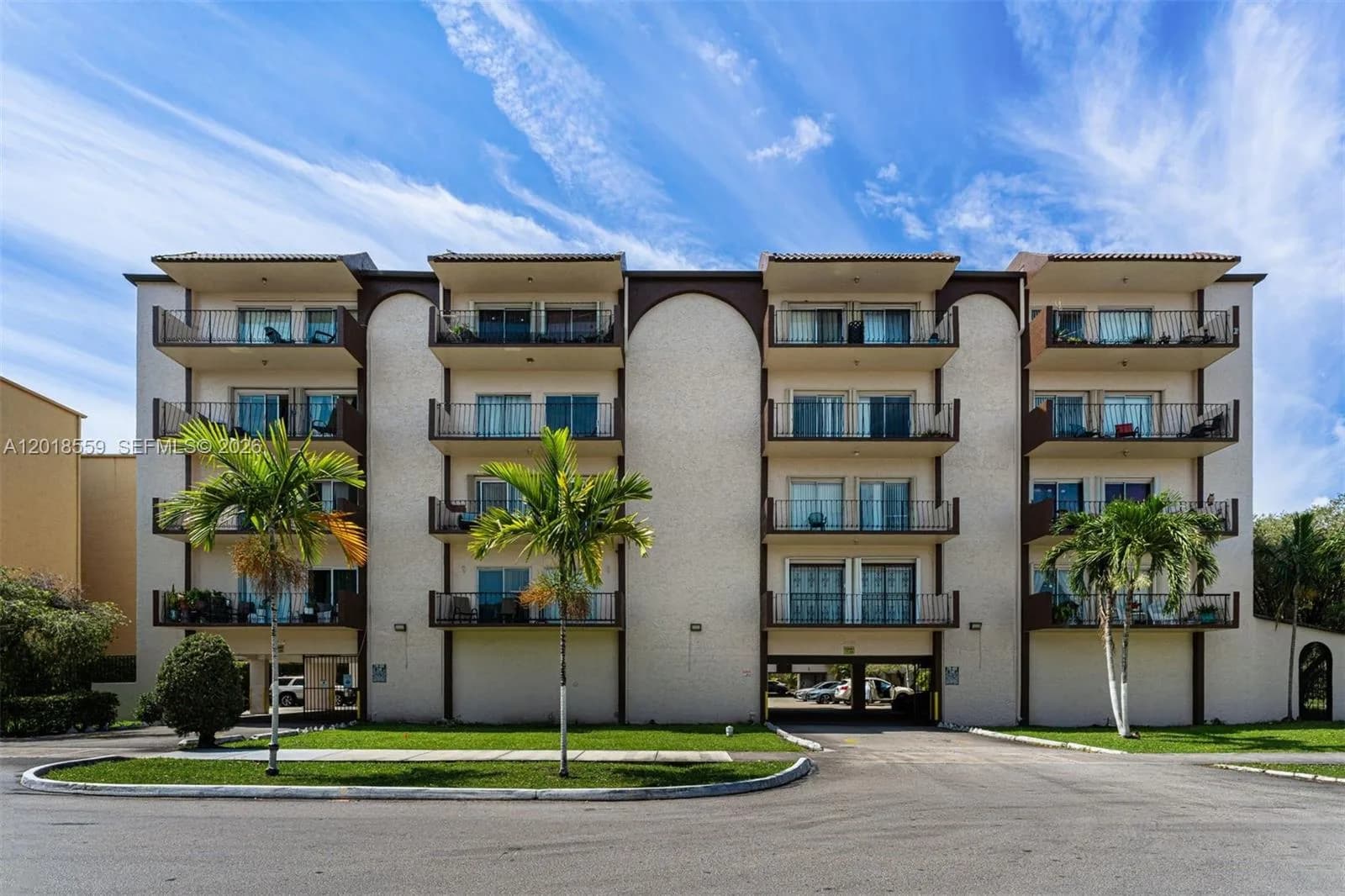 1950 W 54th St # 406, Hialeah FL 33012