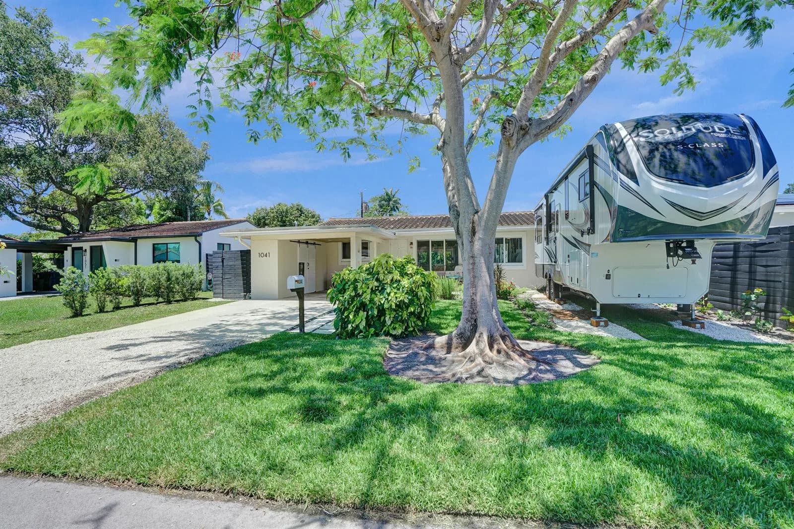 1041 SW 32nd Street, Fort Lauderdale, FL 33315